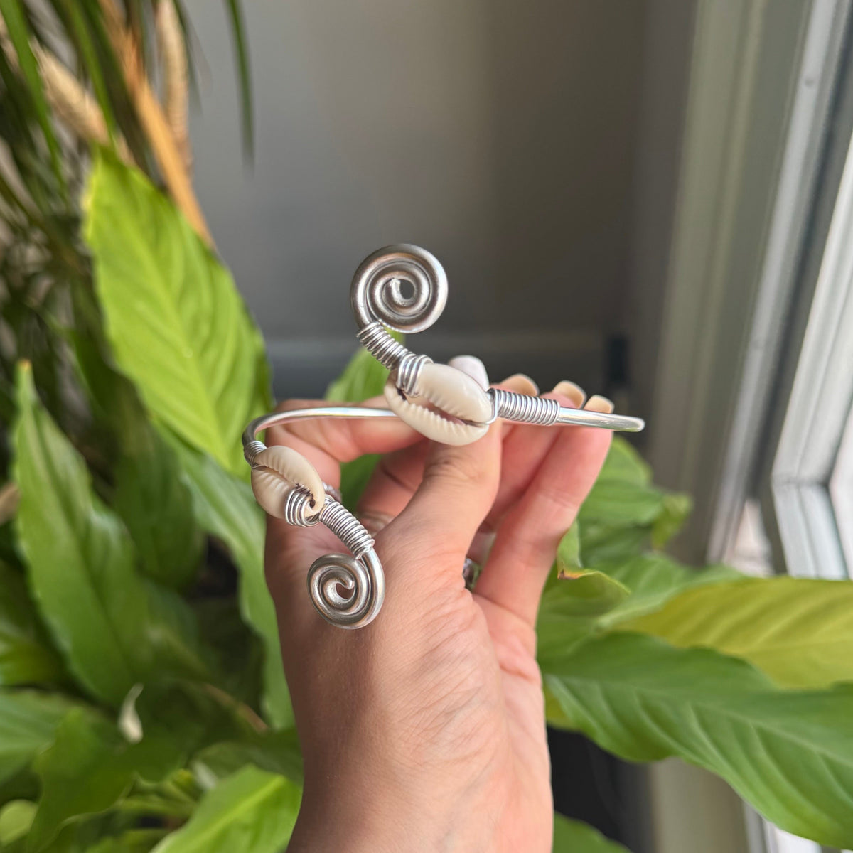 Beach Babe Arm Cuff🐬