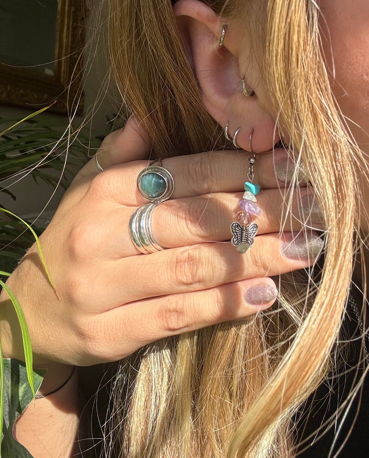 Flutterby Drop Earrings🌷