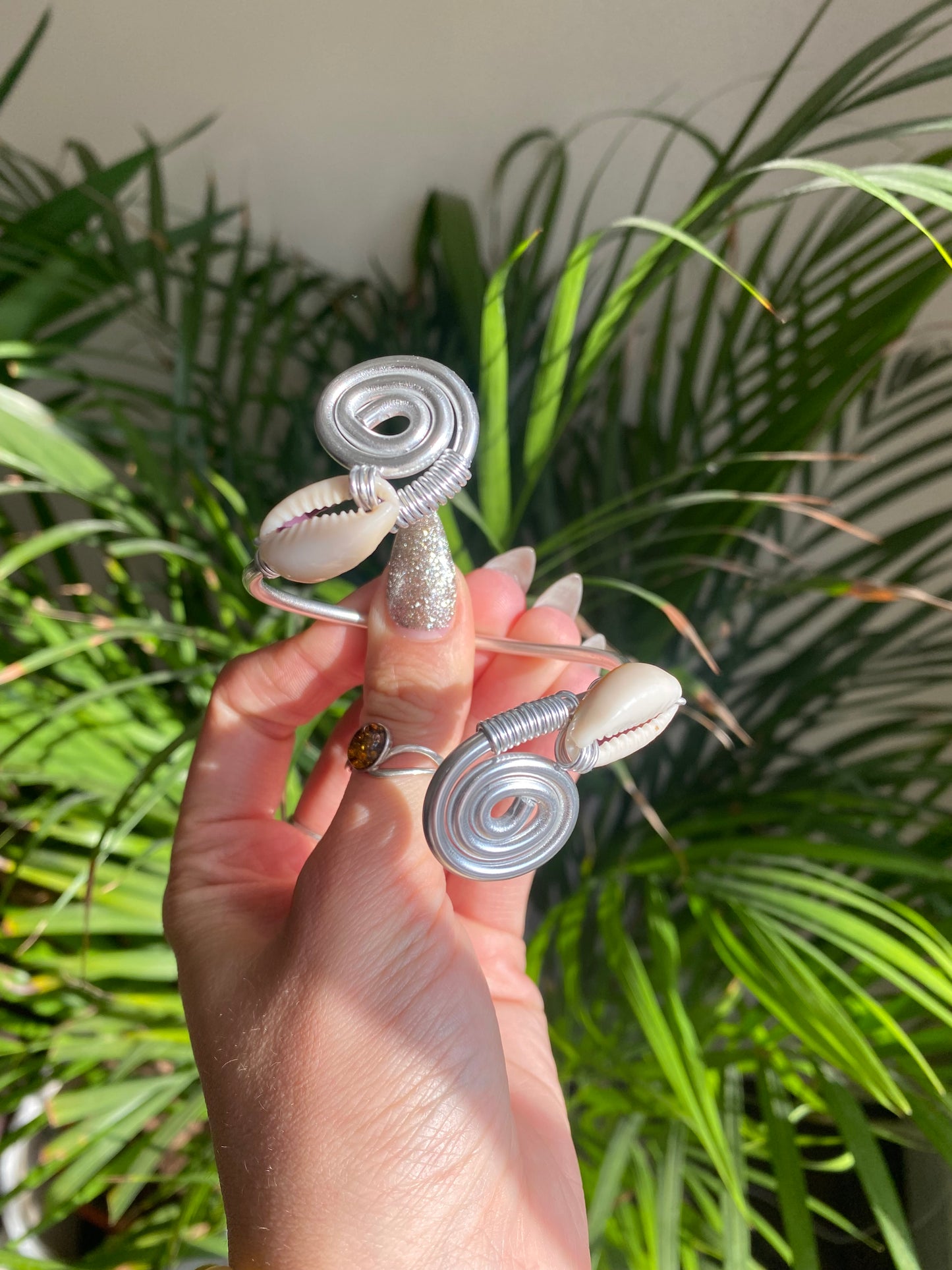 Seashell Spiral Bangle🐬