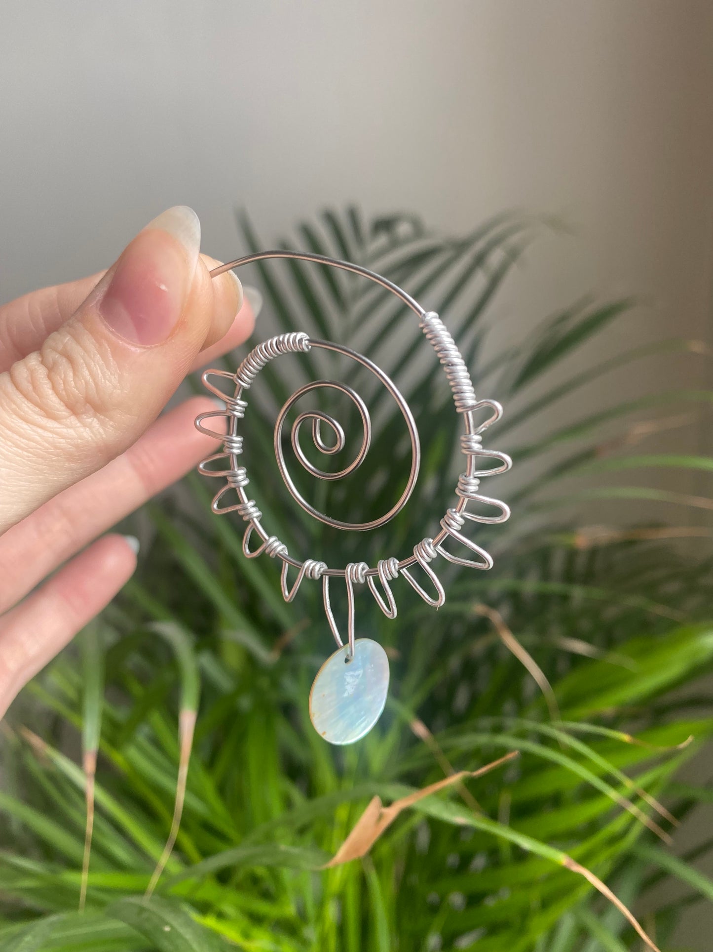 Sunshine Shell Spiral Hoops