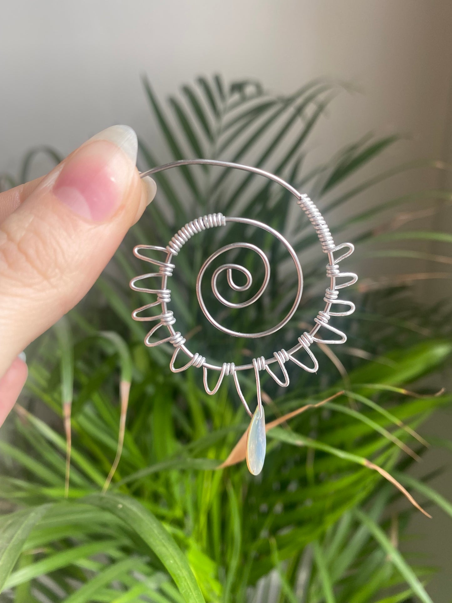 Sunshine Shell Spiral Hoops
