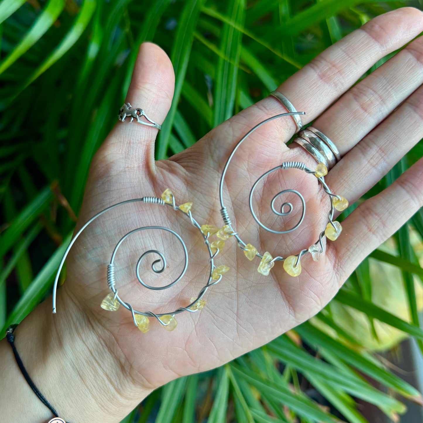 Manifest Spiral Hoops🌈