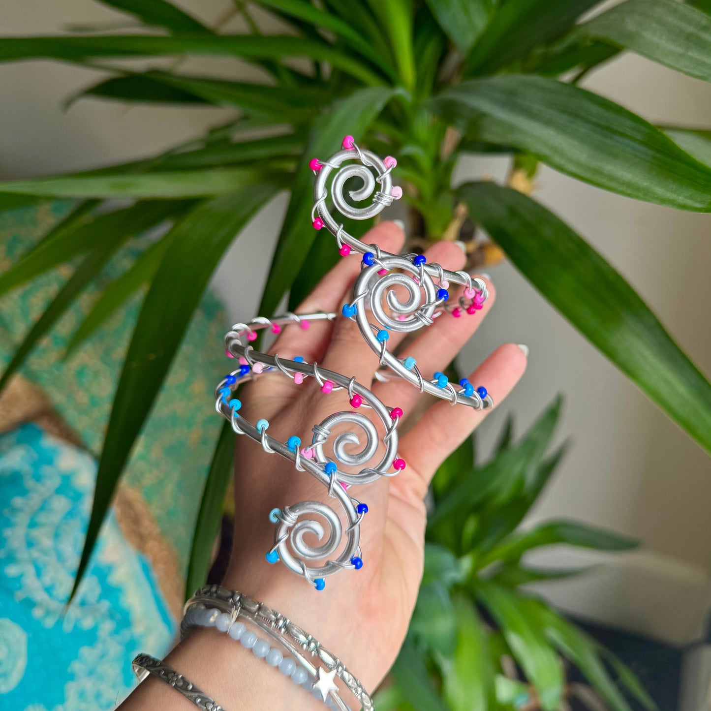 The Aura Cuff🌈