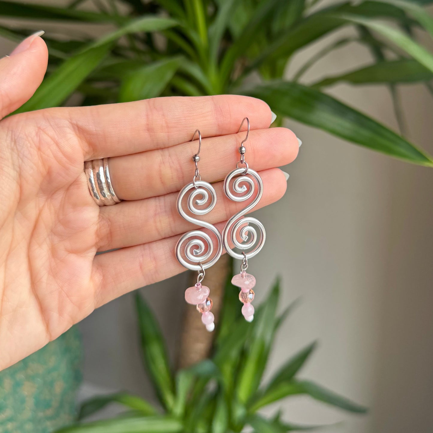 Rose Quartz Drop Earrings🌷